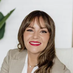 Laura Robles
